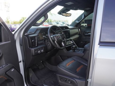 Used 2023 GMC Sierra 1500 AT4 w/ Technology Package AWD/4WD image 29