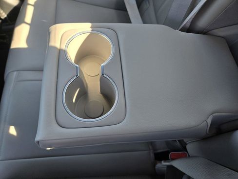 Used 2023 Genesis G70 2.0T image 31