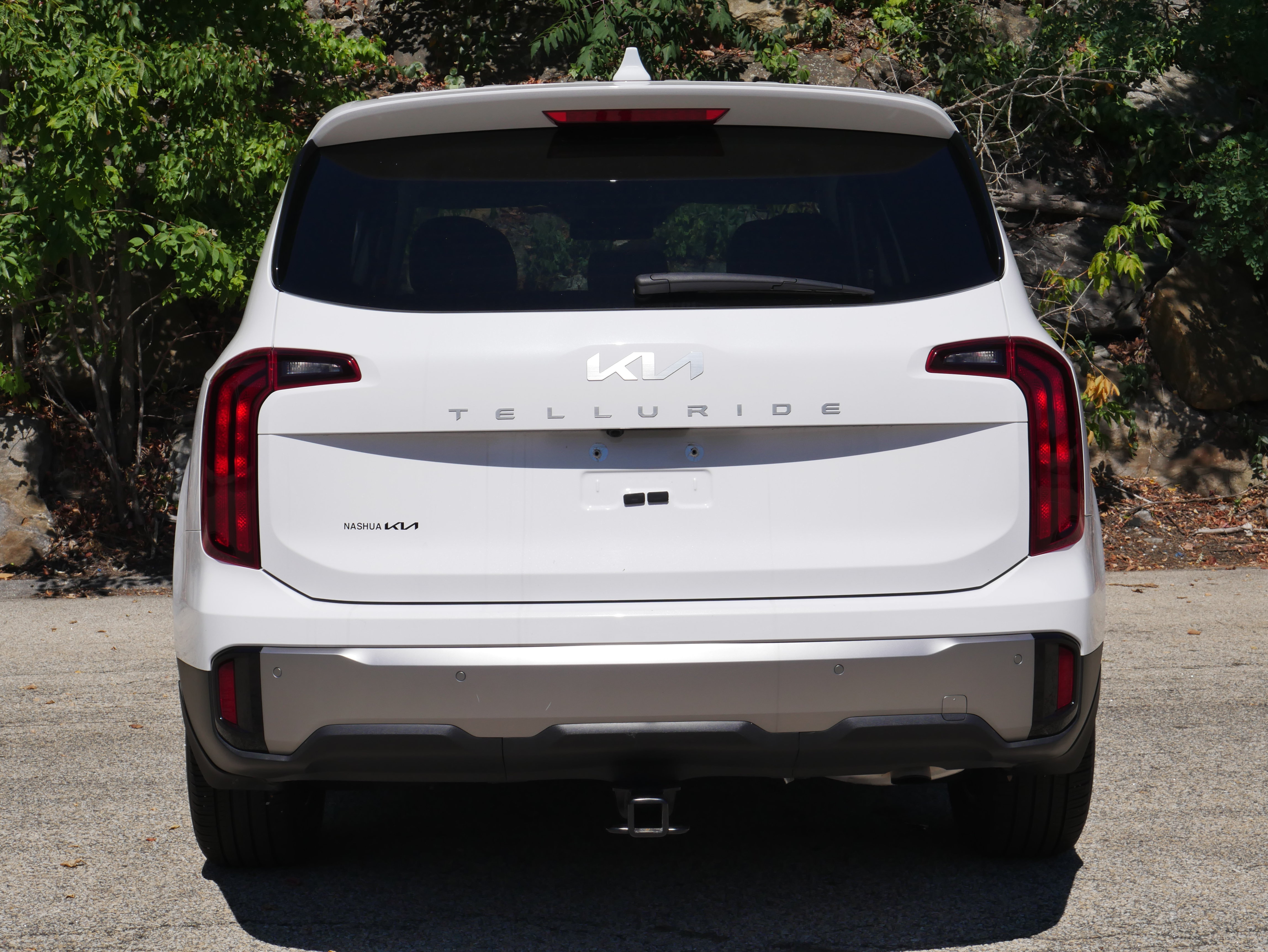 Certified 2025 Kia Telluride LX FWD image 5