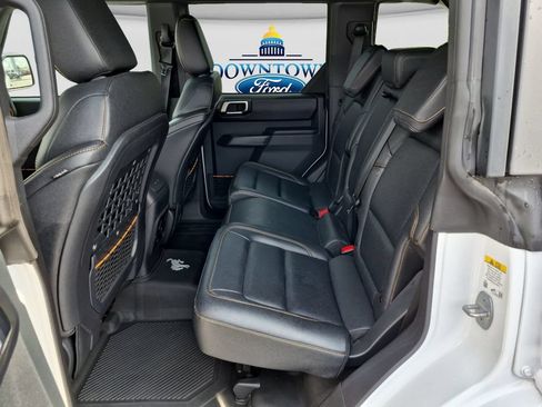 Used 2024 Ford Bronco Badlands AWD/4WD image 33