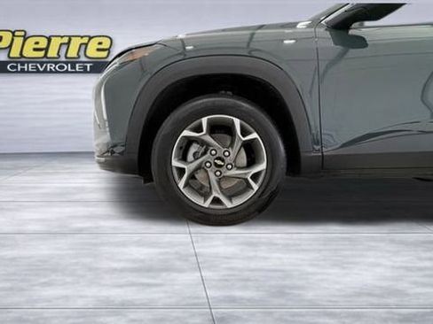 New 2026 Chevrolet Trax LT w/ Driver Confidence Package image 9