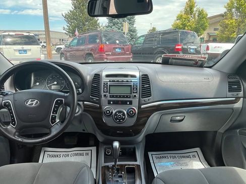 Used 2011 Hyundai Santa Fe SE FWD image 12