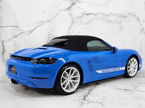 Used 2024 Porsche 718 Boxster RWD image 5