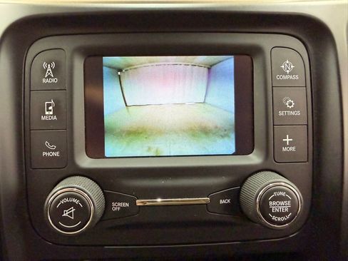 Used 2018 Jeep Cherokee Latitude w/ Altitude Package AWD/4WD image 25