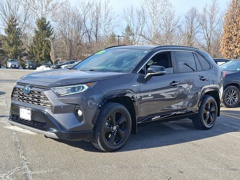 Used 2020 Toyota RAV4 XSE image 3