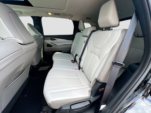 Certified 2026 INFINITI QX60 Luxe w/ Cargo Package FWD image 27