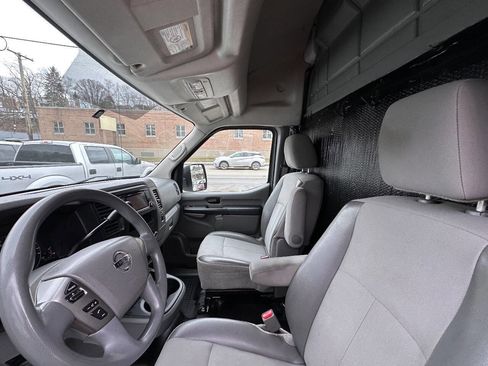 Used 2018 Nissan NV 2500 S image 10