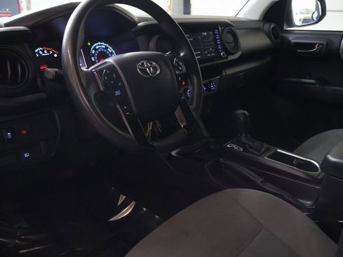 Used 2022 Toyota Tacoma SR image 17