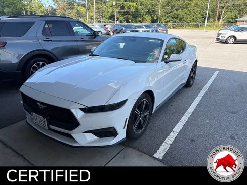 Used 2025 Ford Mustang Coupe RWD image 2