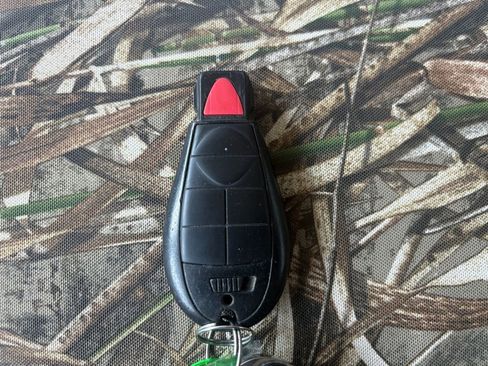 Used 2017 RAM 1500 Express image 25