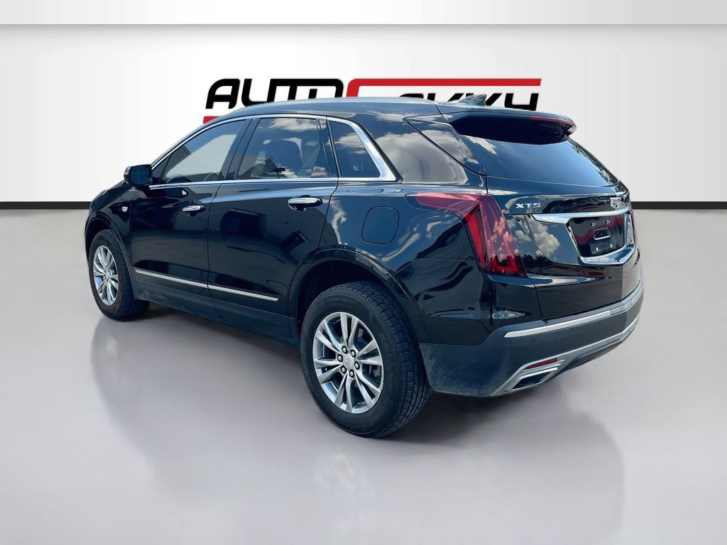 Used 2022 Cadillac XT5 Premium Luxury w/ LPO, Floor Liner Package FWD image 5