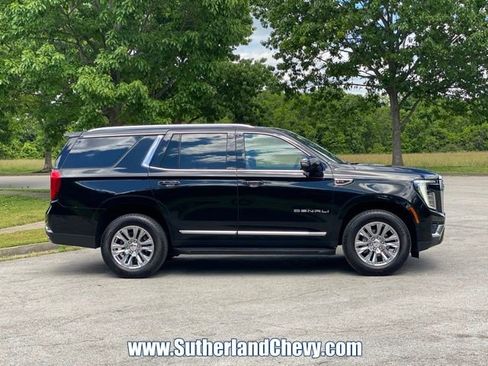 Used 2025 GMC Yukon Denali AWD/4WD image 8