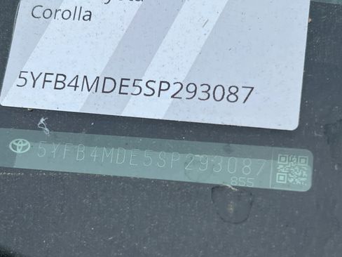 Used 2025 Toyota Corolla LE w/ Convenience Package image 23