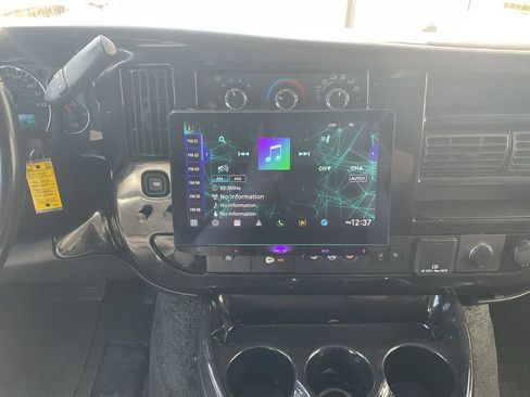 Used 2019 GMC Savana 2500 Extended RWD image 14