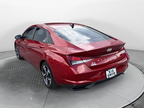 Used 2023 Hyundai Elantra SEL w/ Convenience Package FWD image 5