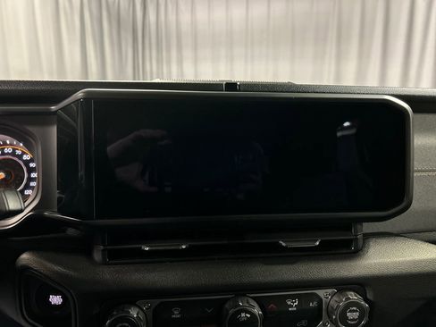 New 2026 Jeep Gladiator Sport image 15