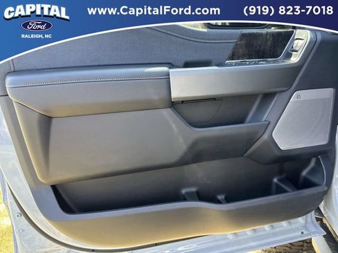 New 2026 Ford F250 Lariat w/ Black Appearance Package AWD/4WD image 19