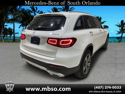 Used 2022 Mercedes-Benz GLC 300 4MATIC w/ Driver Assistance Package image 15