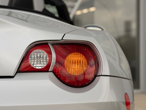 Used 2003 BMW Z4 2.5i RWD image 30