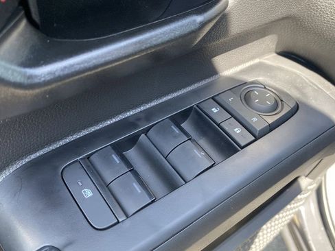 Certified 2026 Toyota Tacoma SR5 AWD/4WD image 23