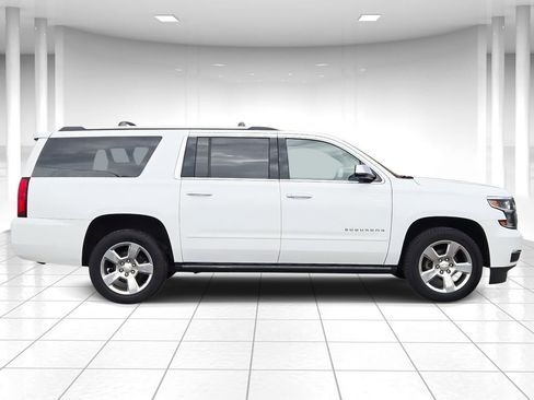 Used 2019 Chevrolet Suburban Premier image 2