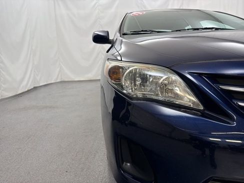 Used 2013 Toyota Corolla LE FWD image 2