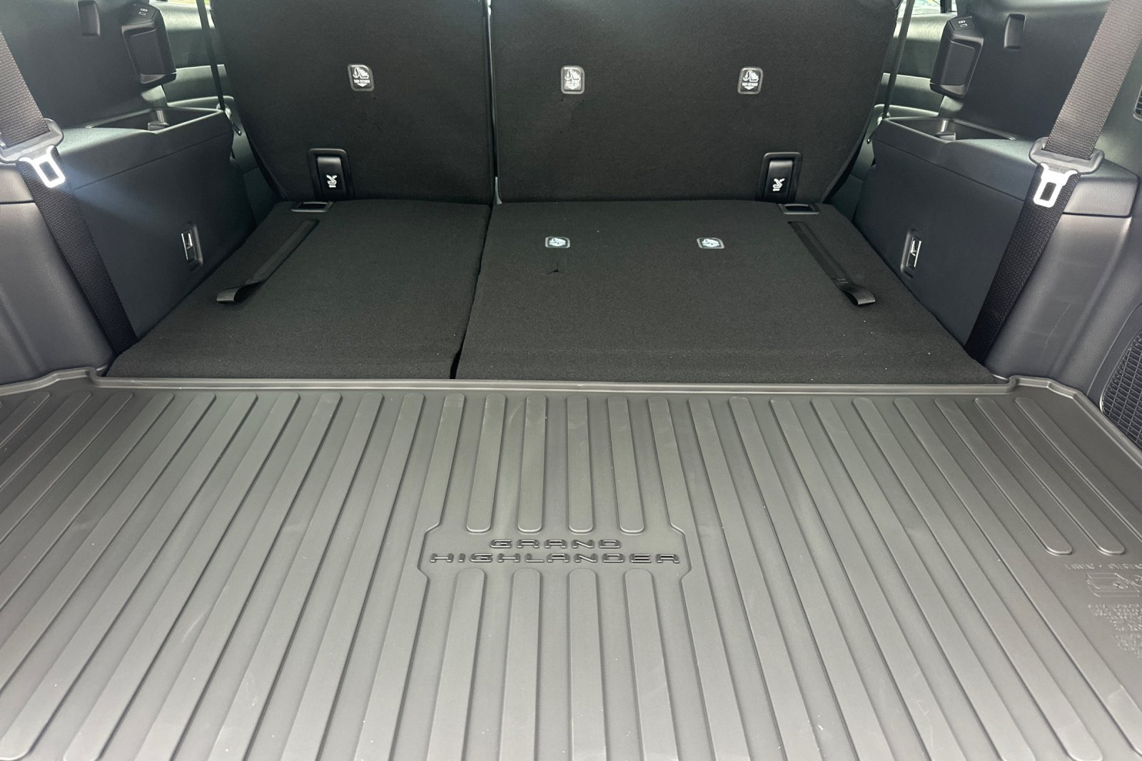 New 2026 Toyota Grand Highlander XLE FWD image 17