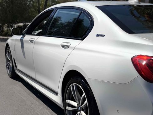 Used 2018 BMW 740e xDrive AWD/4WD image 33