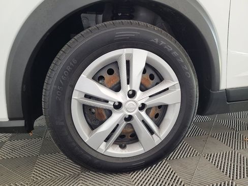 Used 2021 Nissan Kicks S FWD image 31