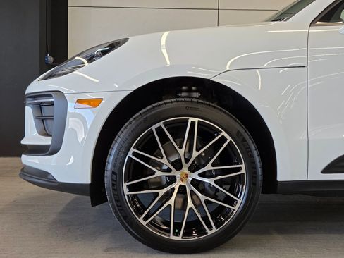 New 2026 Porsche Macan AWD/4WD image 9