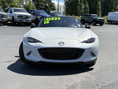 Used 2016 MAZDA MX-5 Miata Club w/ Brembo/BBS Package RWD image 2