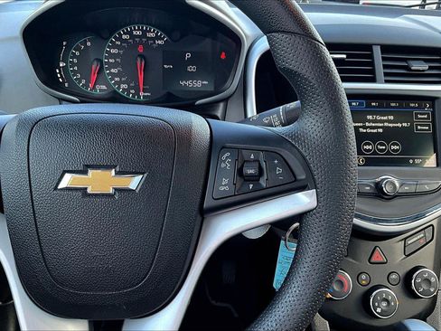 Used 2018 Chevrolet Sonic LS image 18