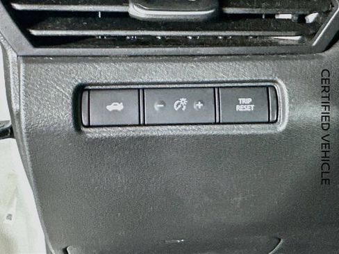 Certified 2025 Nissan Altima 2.5 SV AWD/4WD image 12
