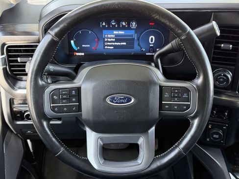 Used 2023 Ford F250 Lariat w/ Lariat Ultimate Package AWD/4WD image 18