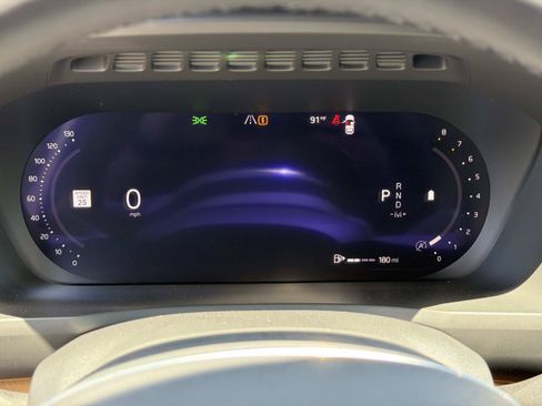 Certified 2023 Volvo XC90 B6 Plus w/ Protection Package Premier AWD/4WD image 10