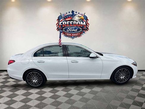 Used 2024 Mercedes-Benz C 300 4MATIC Sedan image 3
