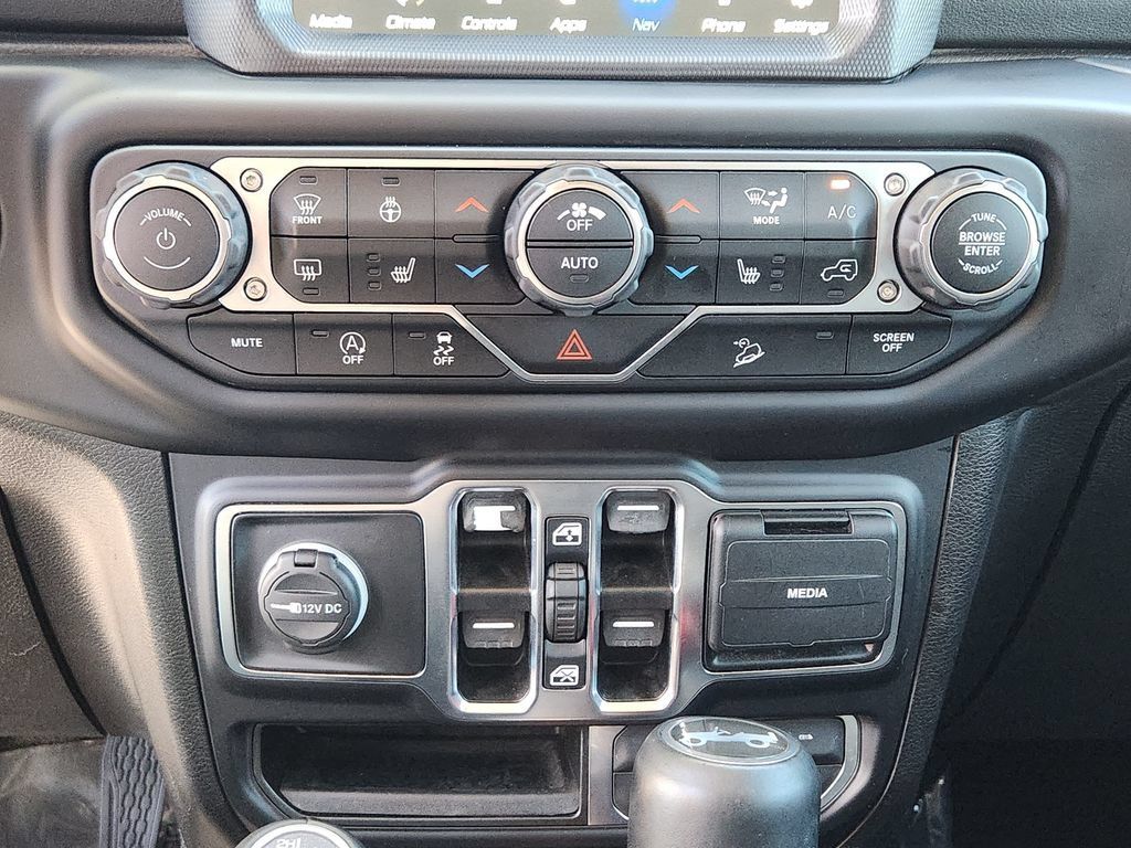 Used 2020 Jeep Wrangler Unlimited Sahara AWD/4WD image 10