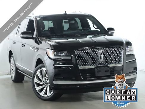 Used 2024 Lincoln Navigator Reserve image 1