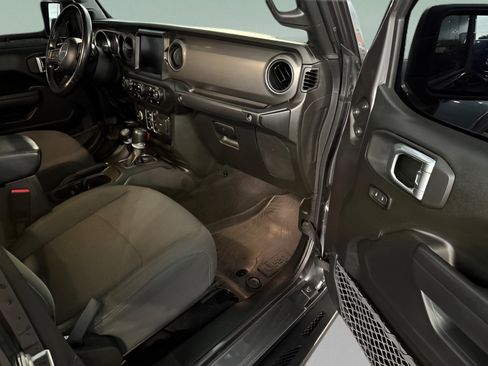 Used 2022 Jeep Gladiator Sport AWD/4WD image 14