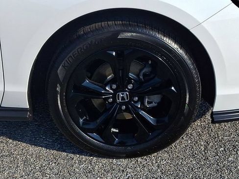 Certified 2025 Honda Accord SE image 8
