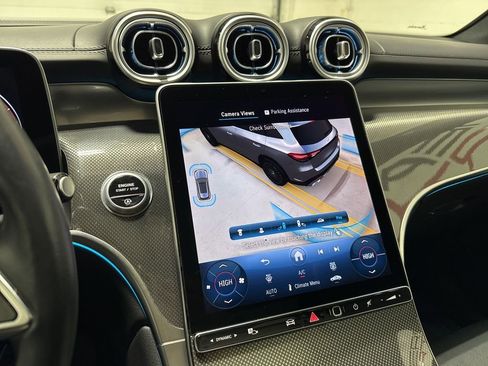 Used 2025 Mercedes-Benz GLC 300 4MATIC image 28