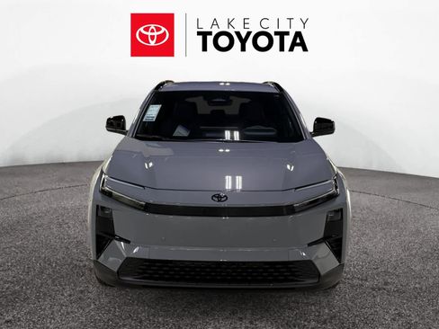New 2026 Toyota C-HR image 10