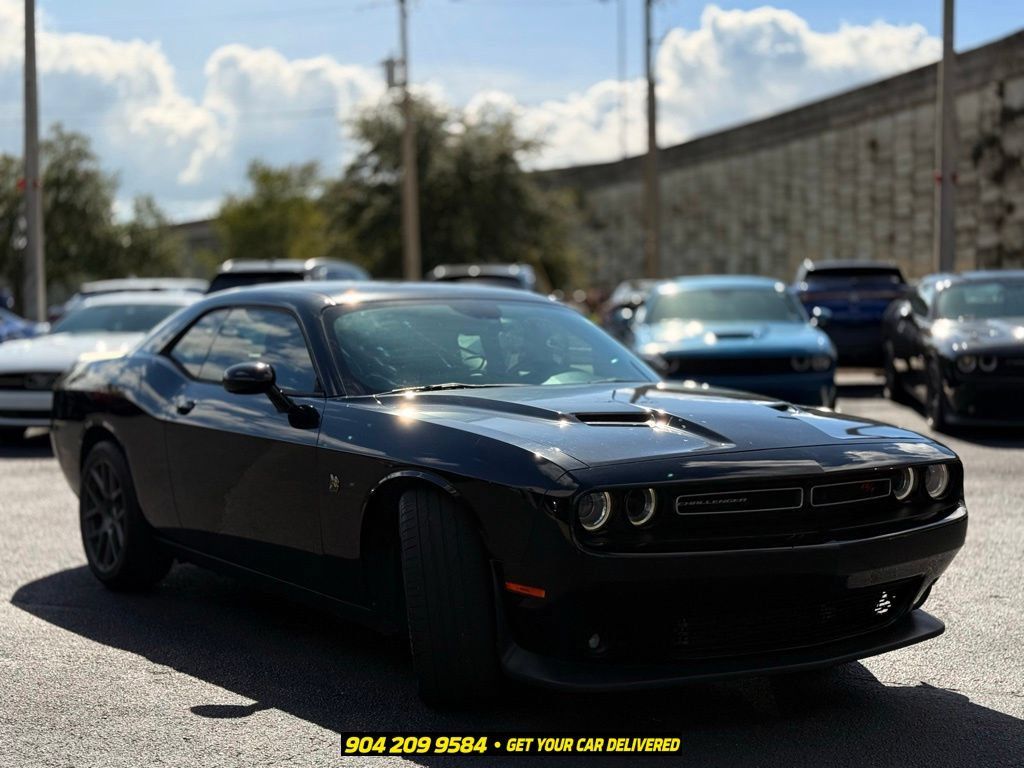 Used 2016 Dodge Challenger R/T Scat Pack w/ Leather Interior Group RWD image 11