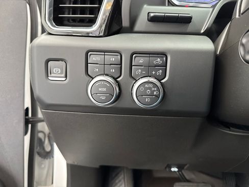 Used 2022 GMC Sierra 1500 Denali Ultimate AWD/4WD image 35