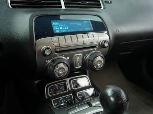 Used 2010 Chevrolet Camaro SS RWD image 8