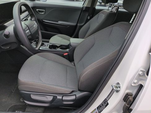 Used 2025 Kia K4 FWD image 15