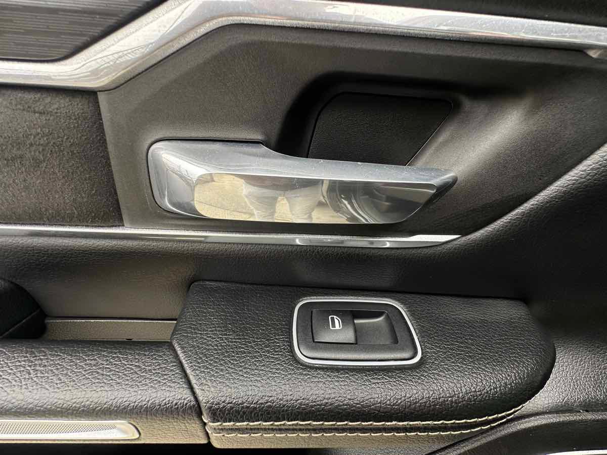 Used 2023 RAM 1500 Laramie AWD/4WD image 33