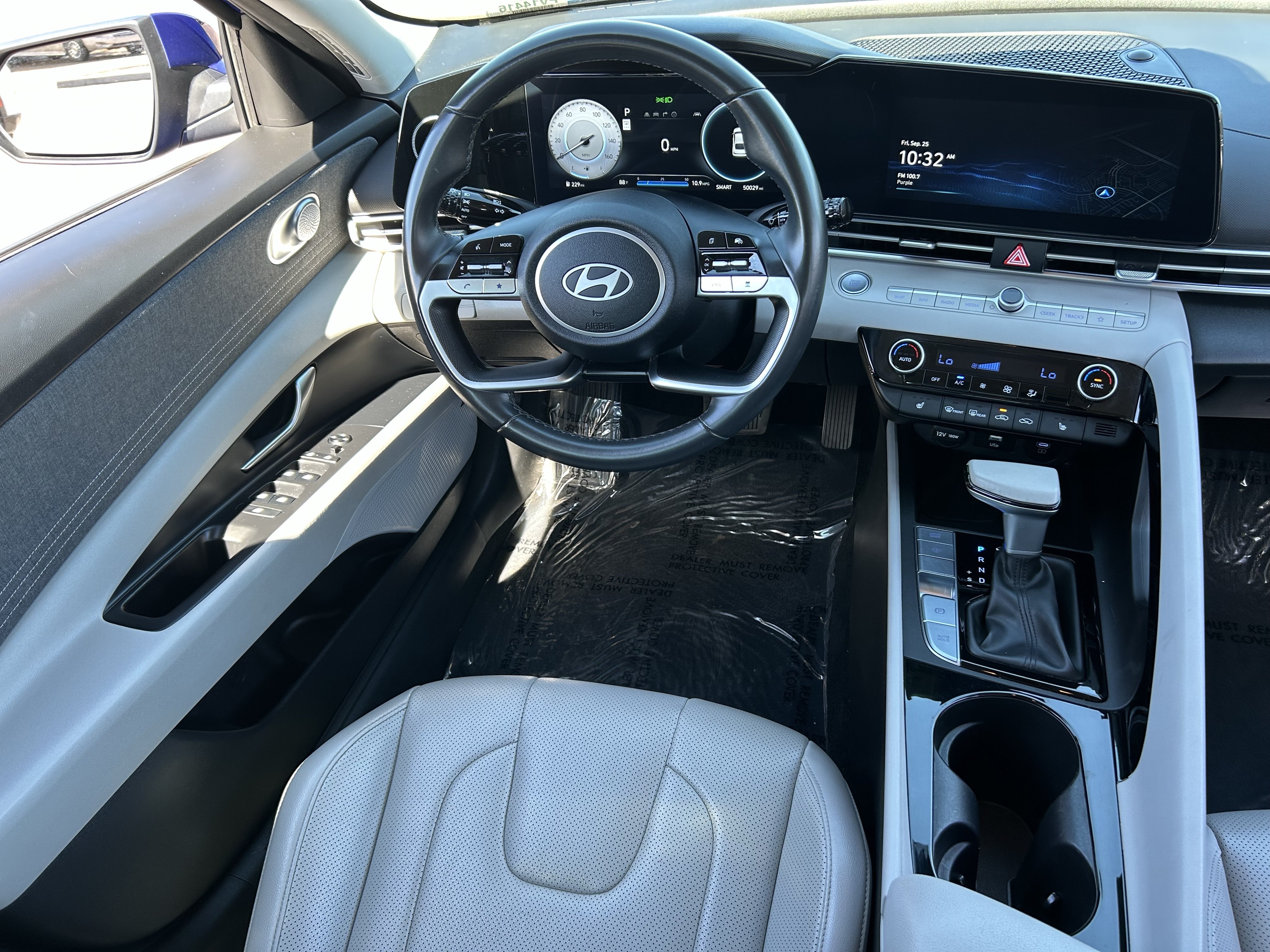 Used 2025 Hyundai Elantra Limited FWD image 13