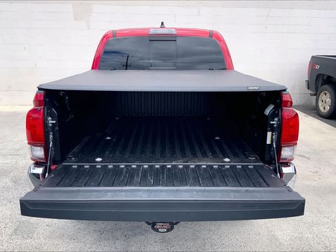 Used 2023 Toyota Tacoma SR5 RWD image 18