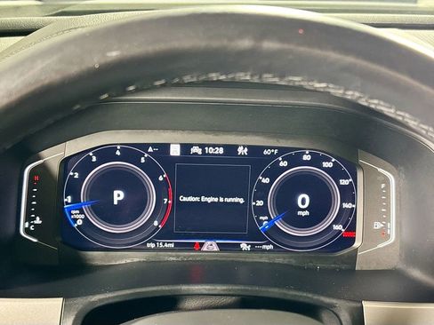 Certified 2022 Volkswagen Atlas SEL R-Line image 15